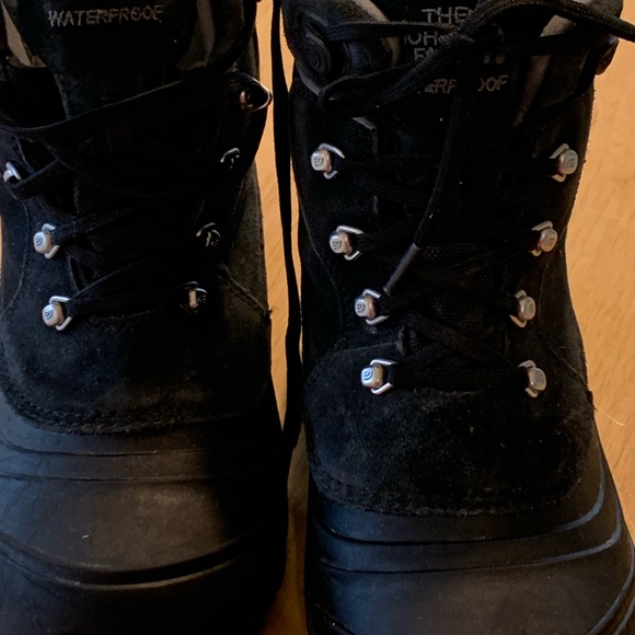 Kids North Face Winter Boots - Picture 2 of 6